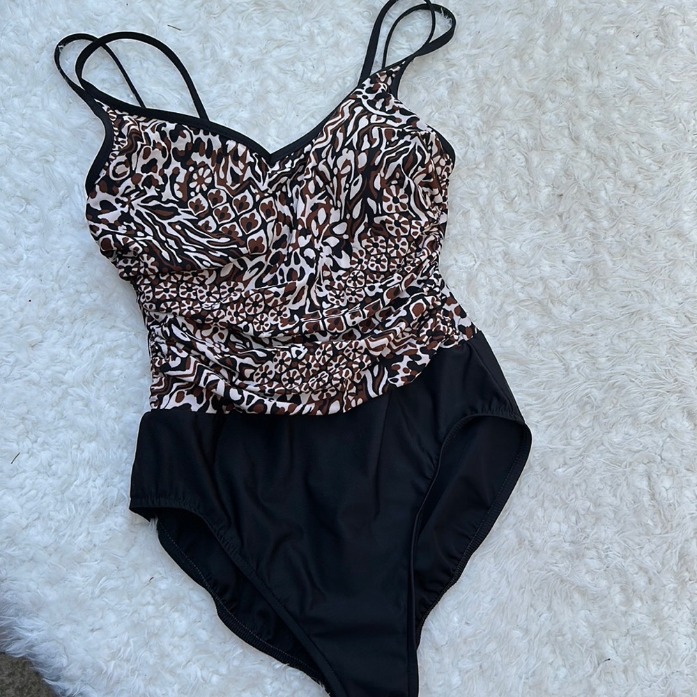 Women’s One Piece Swimsuit Trimshaper